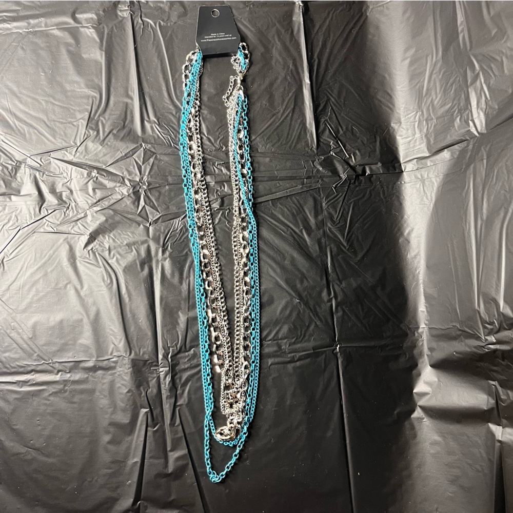 Silver / Blue Costume Jewelry Necklace